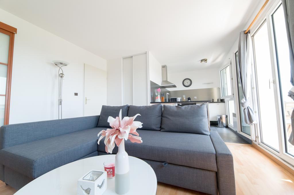 Le Marnois-Gare Apartment Noisy-le-Grand Room photo